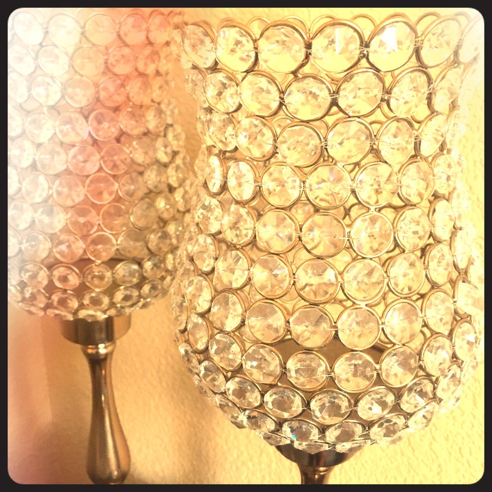 Beautiful stone centerpieces!!